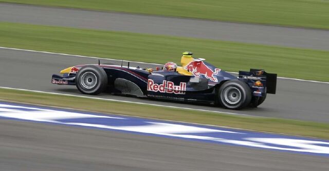 File:Vitantonio Liuzzi 2005 Britain.jpg