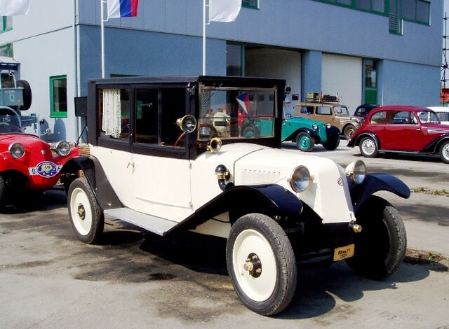 File:Tatra T11.jpg