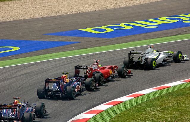 File:2009 Spanish GP first corner.jpg