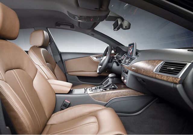File:Audi-A7-Sportback-2.jpg