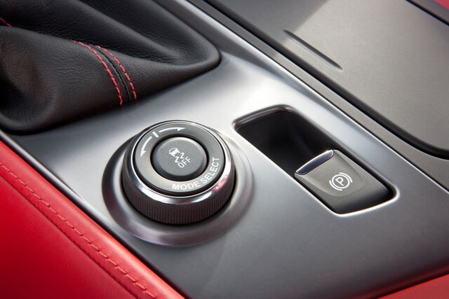 File:009-2014-chevrolet-corvette.jpg
