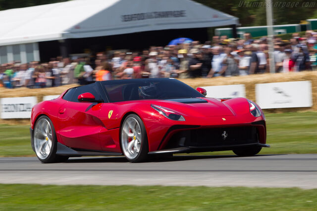 File:2014-Ferrari-F12-TRS-10.jpg