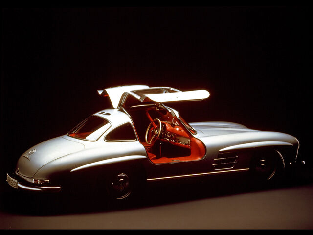 File:Mercedes-Benz-300-SL-Coupe-RS-Studio-DO-1280x960.jpg