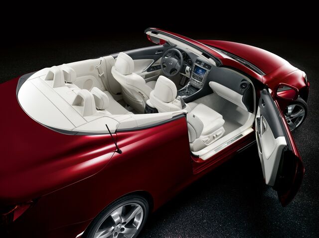File:17 lexus is250c press.jpg