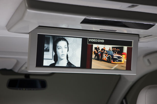 File:2011toyotasienna stock 083.jpg