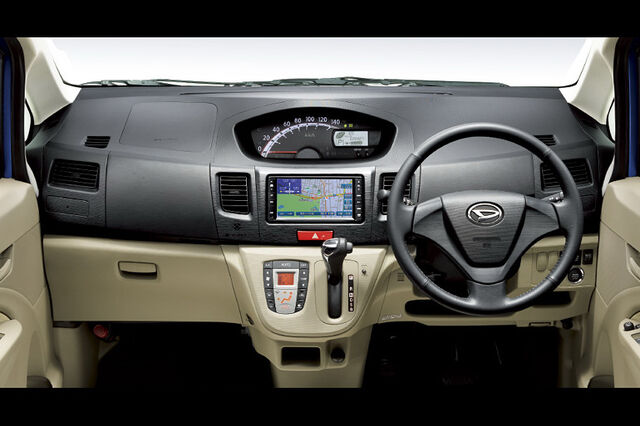 File:2011-Daihatsu-Move-7.jpg