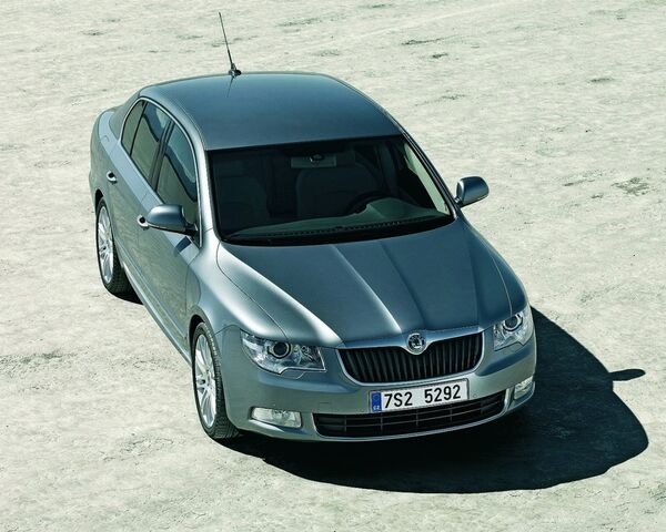 File:Skoda Superb new 2.jpg