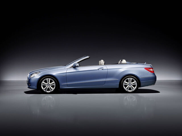 File:07-2010-mercedes-benz-e-class-cab.jpg