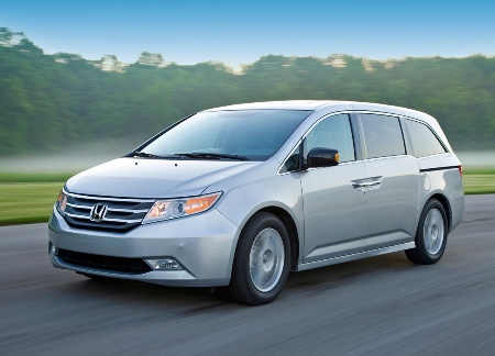 0072011-honda-odyssey-debut-small
