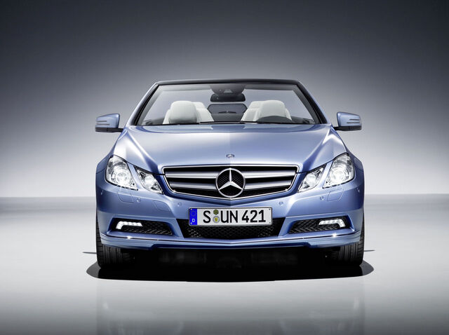 File:05-2010-mercedes-benz-e-class-cab.jpg