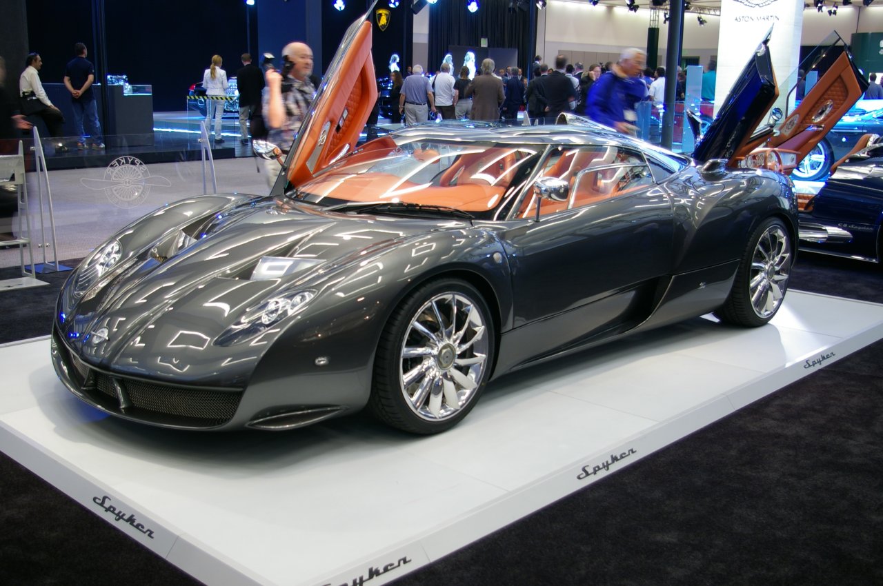 Spyker c12 Zagato салон