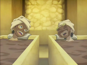 Katara en Toph in modderbad.png