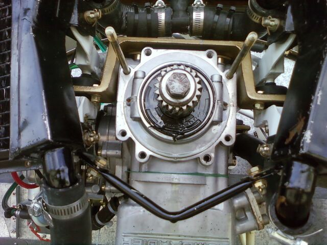 File:582LeakingGearbox06.jpg