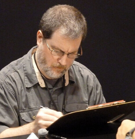 File:Chris Sprouse.jpg