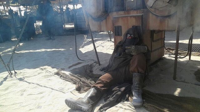File:PAY-Star-Wars-Epsiode-VII-set-photos-in-Abu-Dhabi (1).jpg