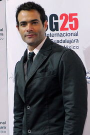 Roberto Guzmán.jpg