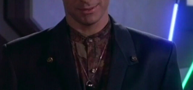 File:Anfran necklace.jpg