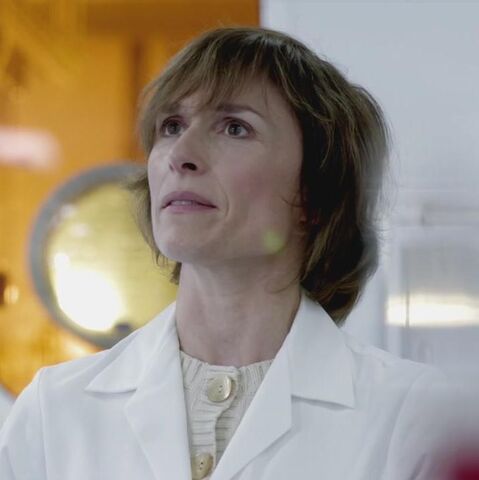 File:Jacqui Stapleton.jpg