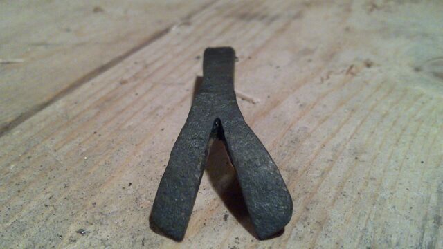 File:Making the claw - 02.jpg