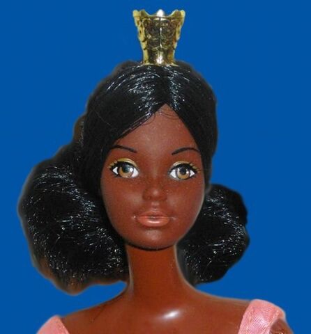 Plik:Cara Ballerina Head.jpg
