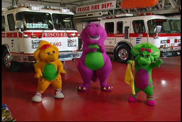 File:Livinginthefirehouse.jpg