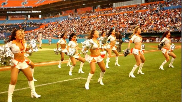 File:2007 Marlins Mermaids 2.jpg
