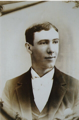 File:Martyhogan.jpg