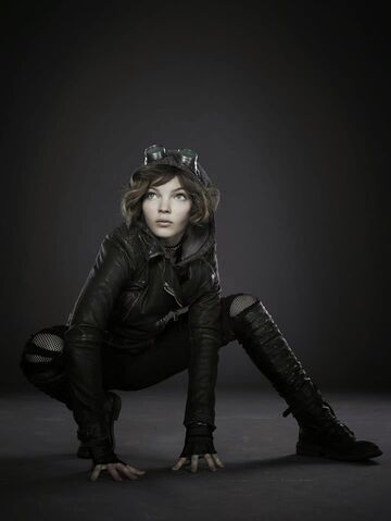 File:SelinaKyle-Gotham2.jpg