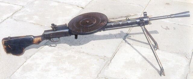 File:Machine gun DP MON.jpg