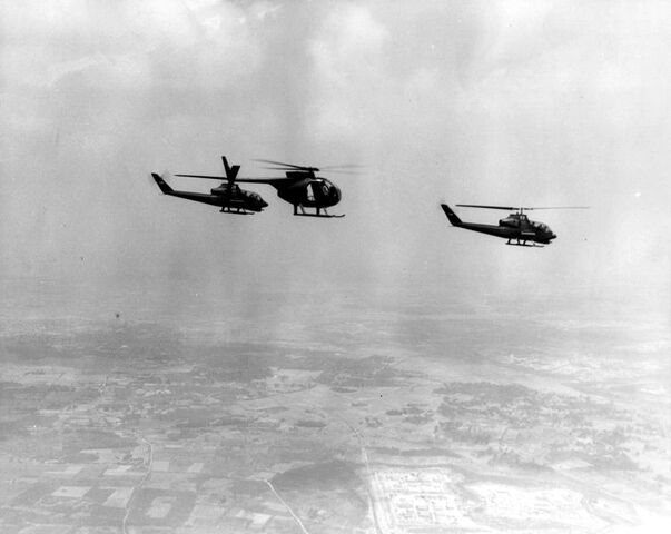 File:OH-6 & HueyCobra.jpg