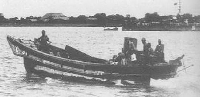 File:Daihatsu landing craft IRL.jpg