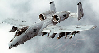 800px-A-10 Thunderbolt II In-flight-2