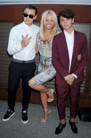 File:Pamela and her sons.jpg