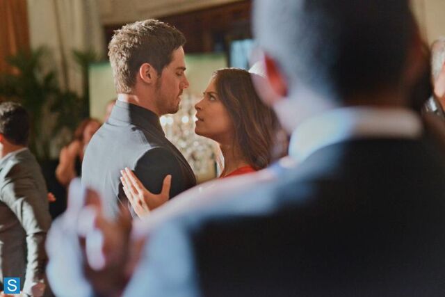 File:2x03 stills3.jpg