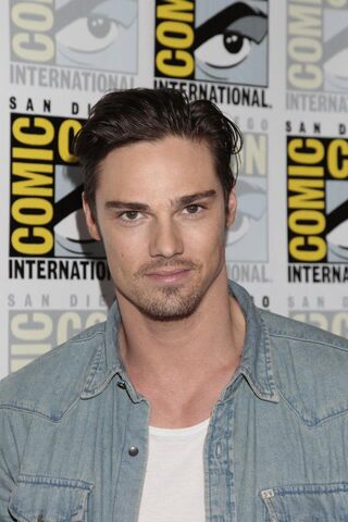 File:JayRyanatcomiccon2012.jpg