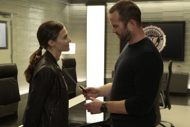 File:1x09-9.jpeg