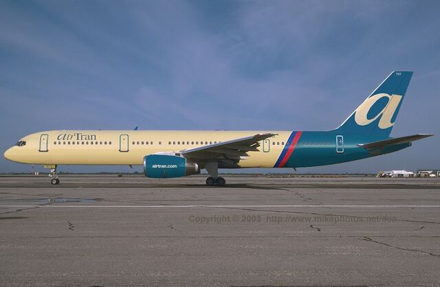 File:AirTran Boeing 757 0001.jpg