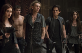 2TMI-City-of-Bones-cast-still