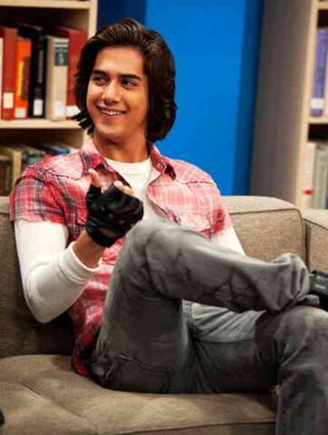 File:Avan-Jogia-Photograph-13.jpg