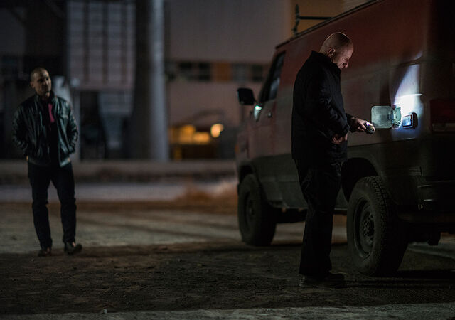 File:Better-call-saul-episode-307-mike-banks-935.jpg