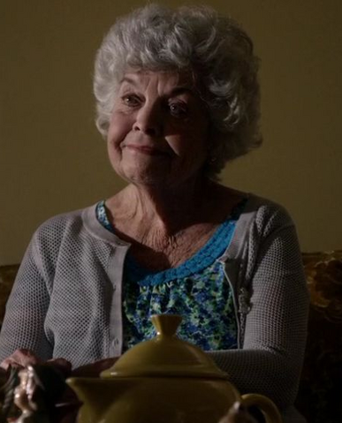 File:Mrs. Strauss.png
