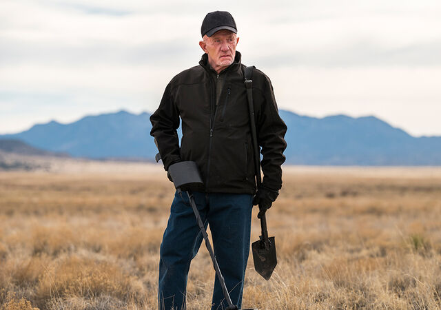File:Better-call-saul-episode-308-mike-banks-935.jpg