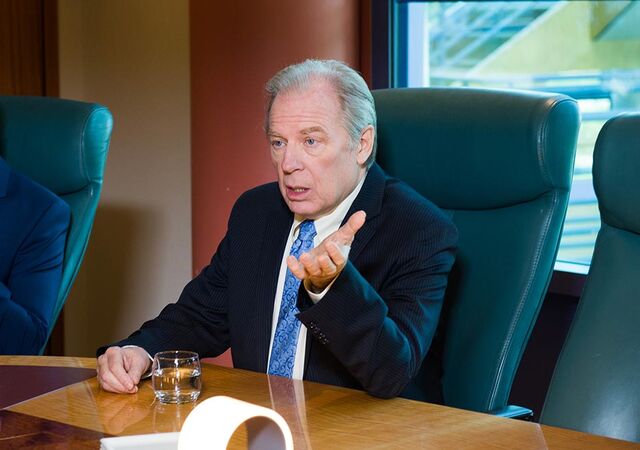 File:Better-call-saul-episode-208-chuck-mckean-935.jpg