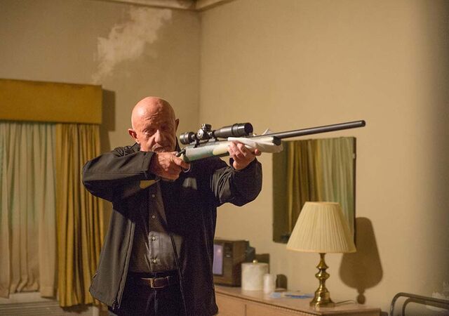 File:Better-call-saul-episode-204-mike-banks-935.jpg