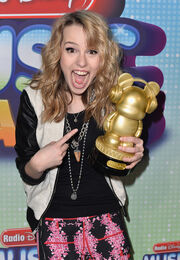 2013+Radio+Disney+Music+Awards+Inside+80S84NRrZhcl.jpg