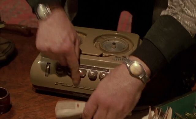 File:Taperecorder.jpg