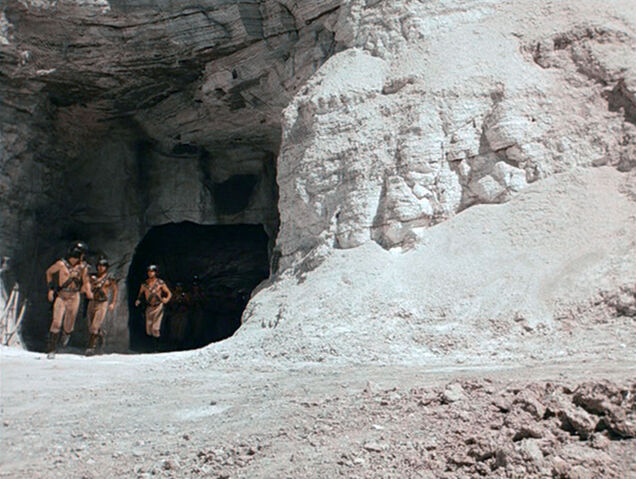 File:S01 PotSG 342.jpg