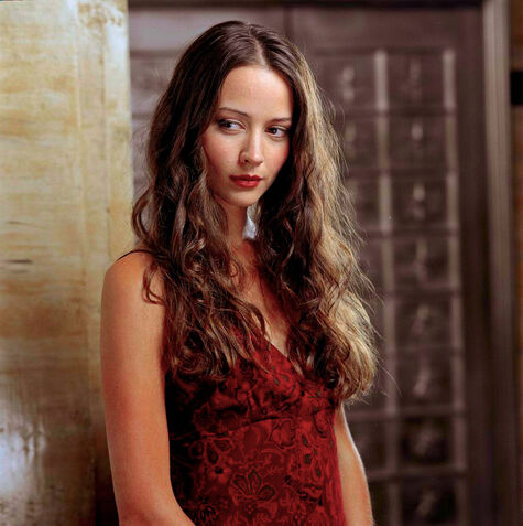 File:Angel fred season three promo 5.jpg