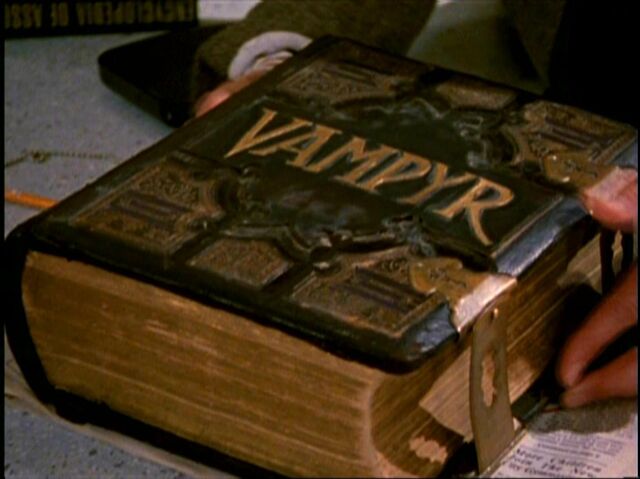 Archivo:Libro.vampiro.jpg