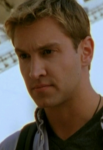 Fichier:Owen BTVS.png